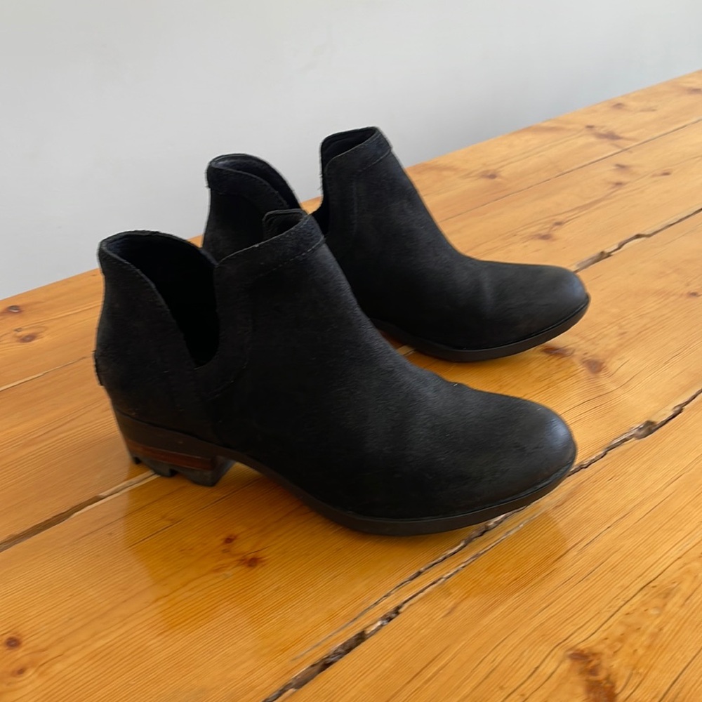 Sorel boots, women’s size 7.5, black suede
